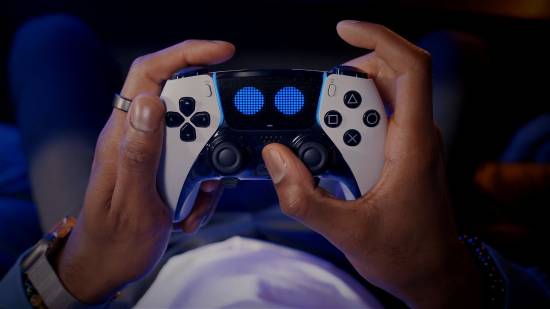 索尼愚人节整活:新手柄替你打游戏、点披萨